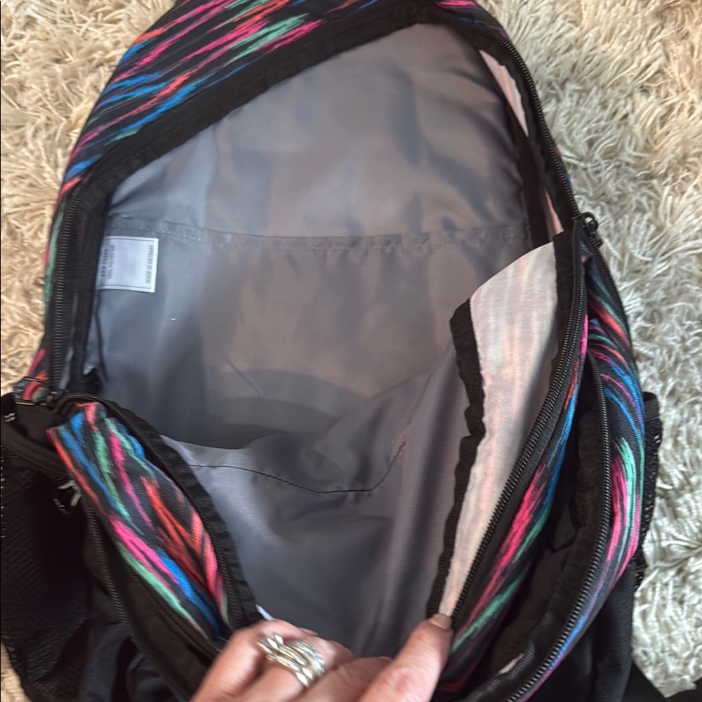 Adidas Black Backpack Dynamic Design - Picture 3 of 4